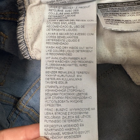 Womens Levi's denim jeans, light blue, super skinny, size 4, 710 - Picture 9 of 13